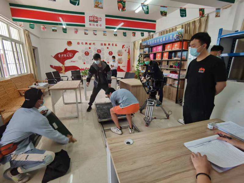 追星女孩心理学分析报告：武定县广告片拍摄公司揭秘饭圈应援式传播逻辑